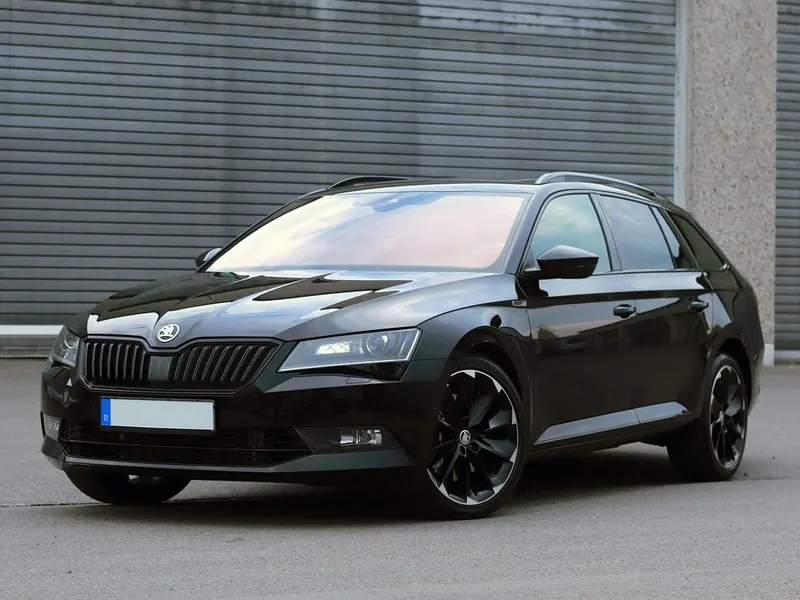 Economic 4-passenger sedan car service